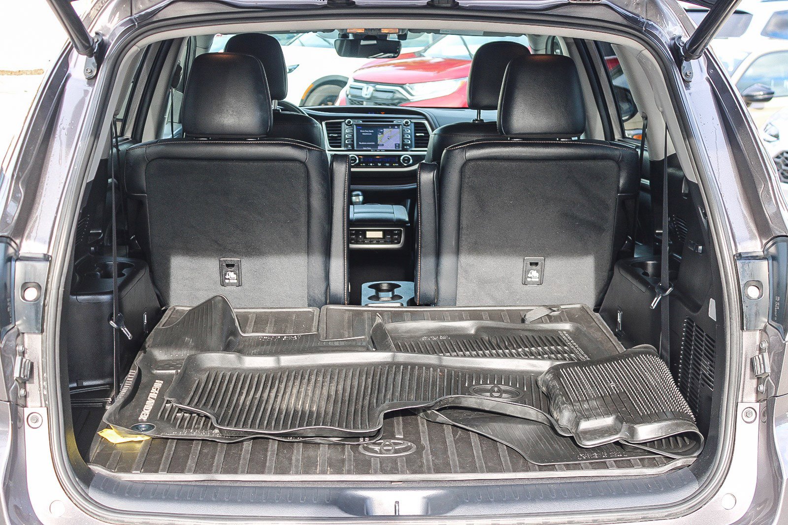 Used 2019 Toyota Highlander Limited Platinum image 26