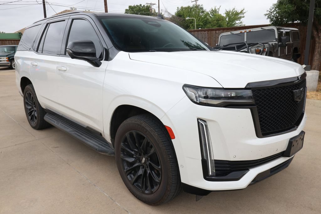 Used 2021 Cadillac Escalade Premium Luxury AWD/4WD image 3