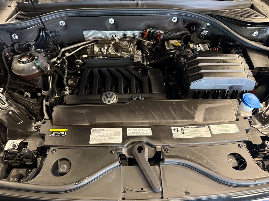 Used 2020 Volkswagen Atlas Cross Sport SEL image 25
