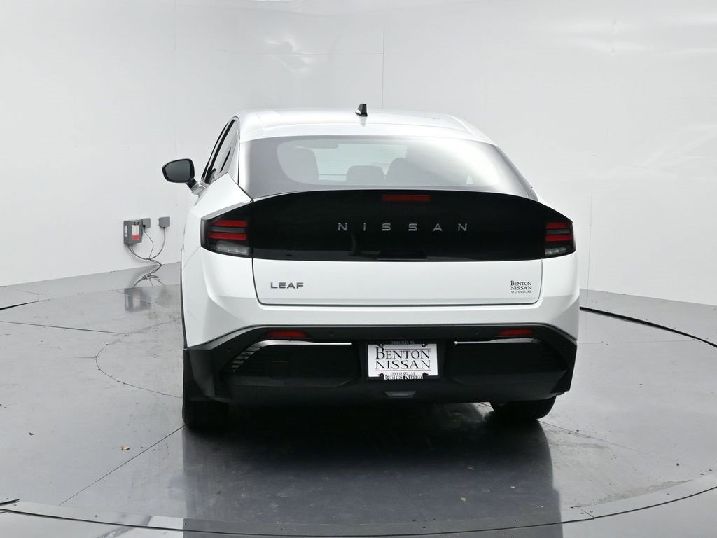 New 2026 Nissan Leaf image 18