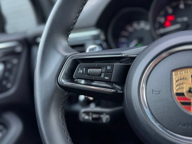Certified 2026 Porsche Macan AWD/4WD image 24