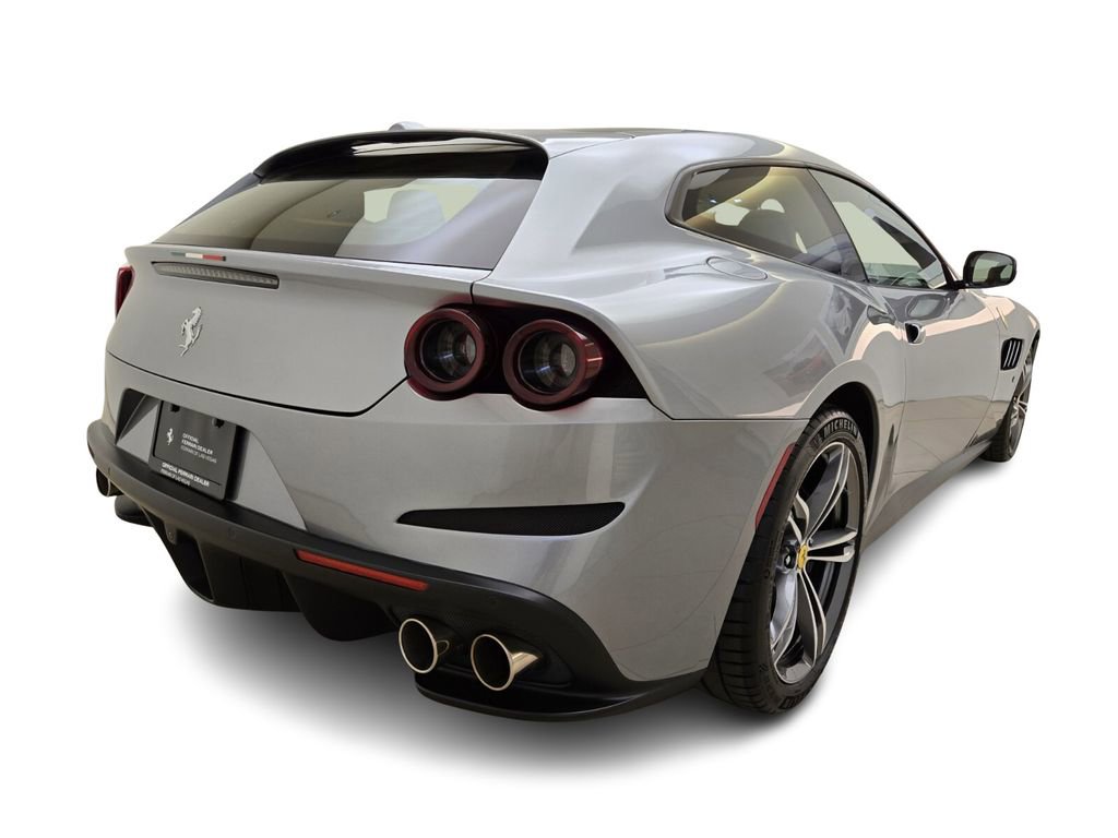 Used 2017 Ferrari GTC4Lusso AWD/4WD image 7