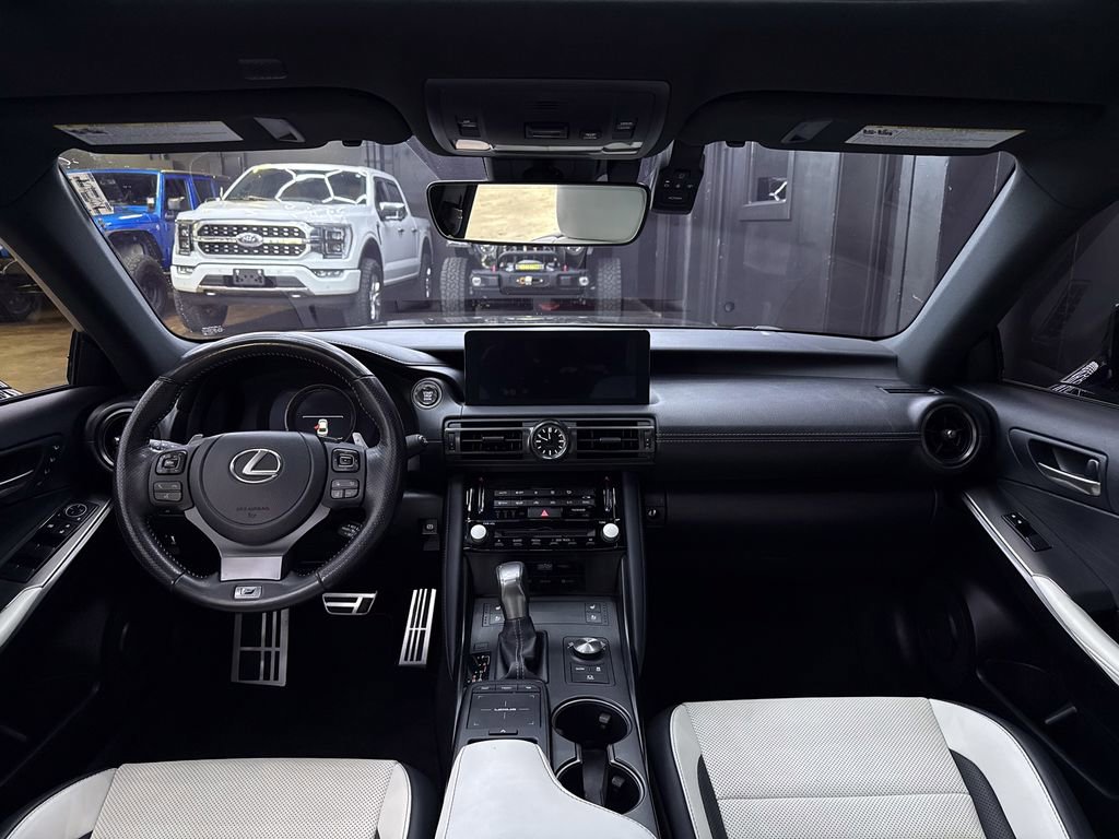 Used 2023 Lexus IS 500 RWD image 19