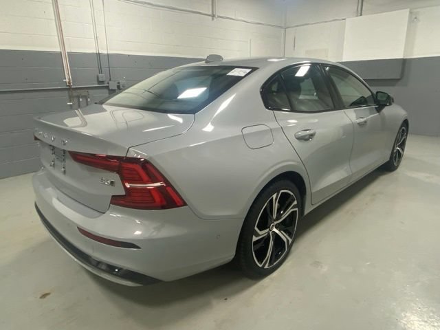 Used 2024 Volvo S60 B5 Ultimate w/ Climate Package AWD/4WD image 3
