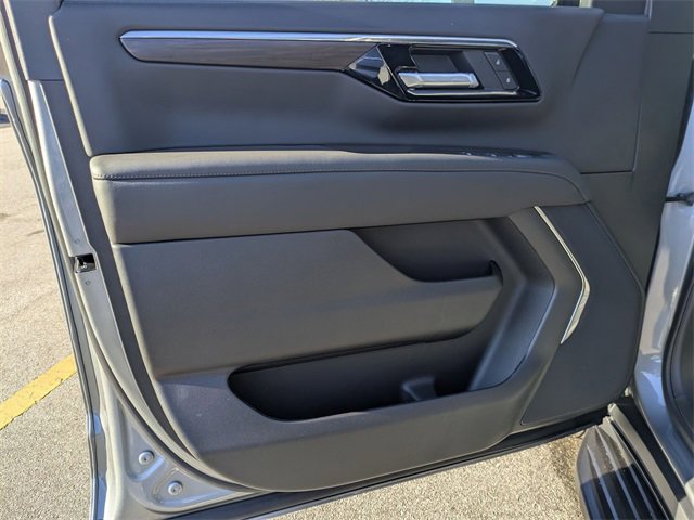 New 2026 Chevrolet Suburban LS w/ LPO, Dark Essentials Package image 8