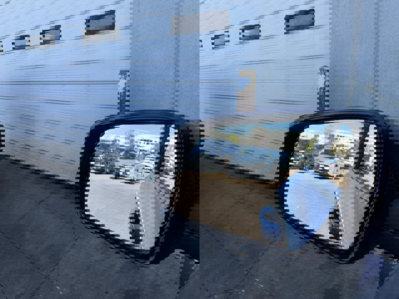 Used 2025 Hyundai Venue SEL image 19