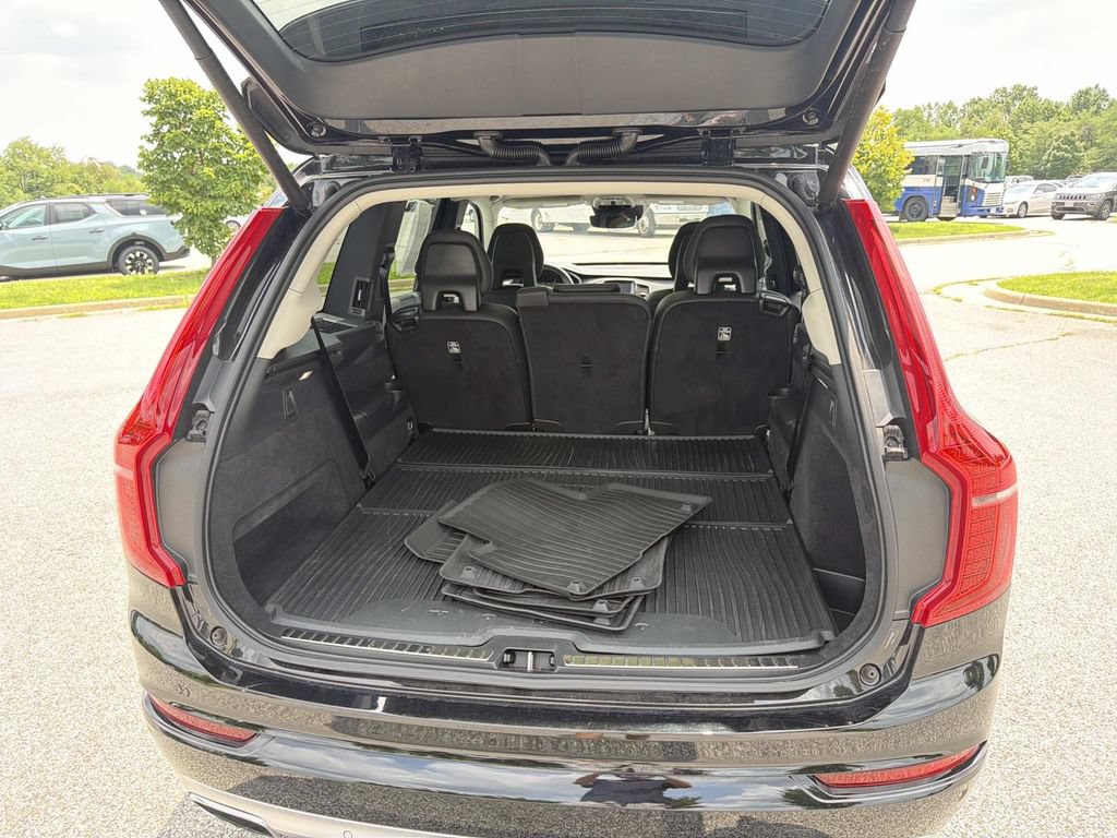 Used 2021 Volvo XC90 T6 Momentum w/ Advanced Package AWD/4WD image 28
