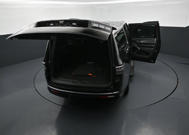 New 2026 Jeep Grand Wagoneer L Limited AWD/4WD image 29