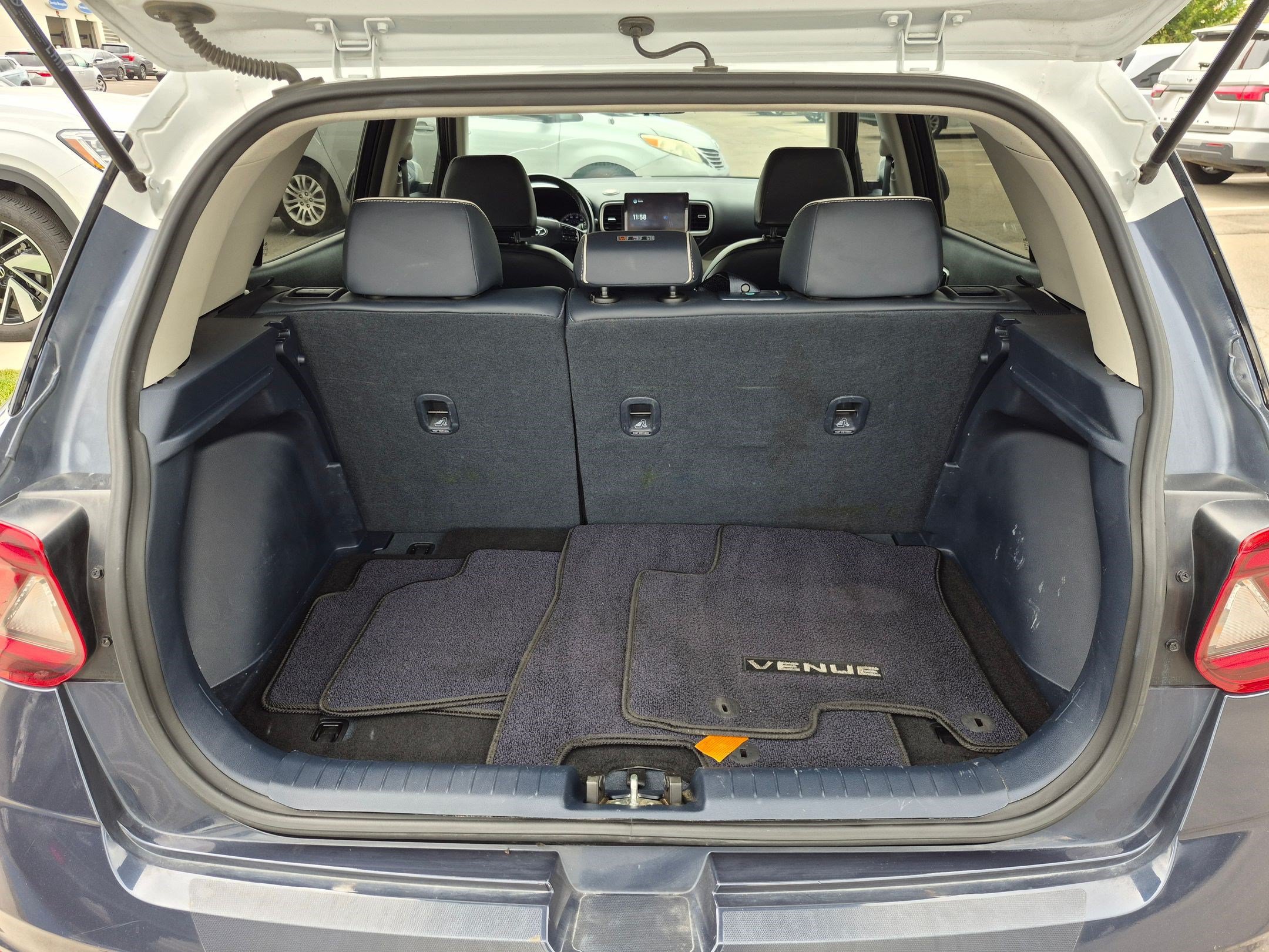 Used 2021 Hyundai Venue w/ Cargo Package FWD image 31