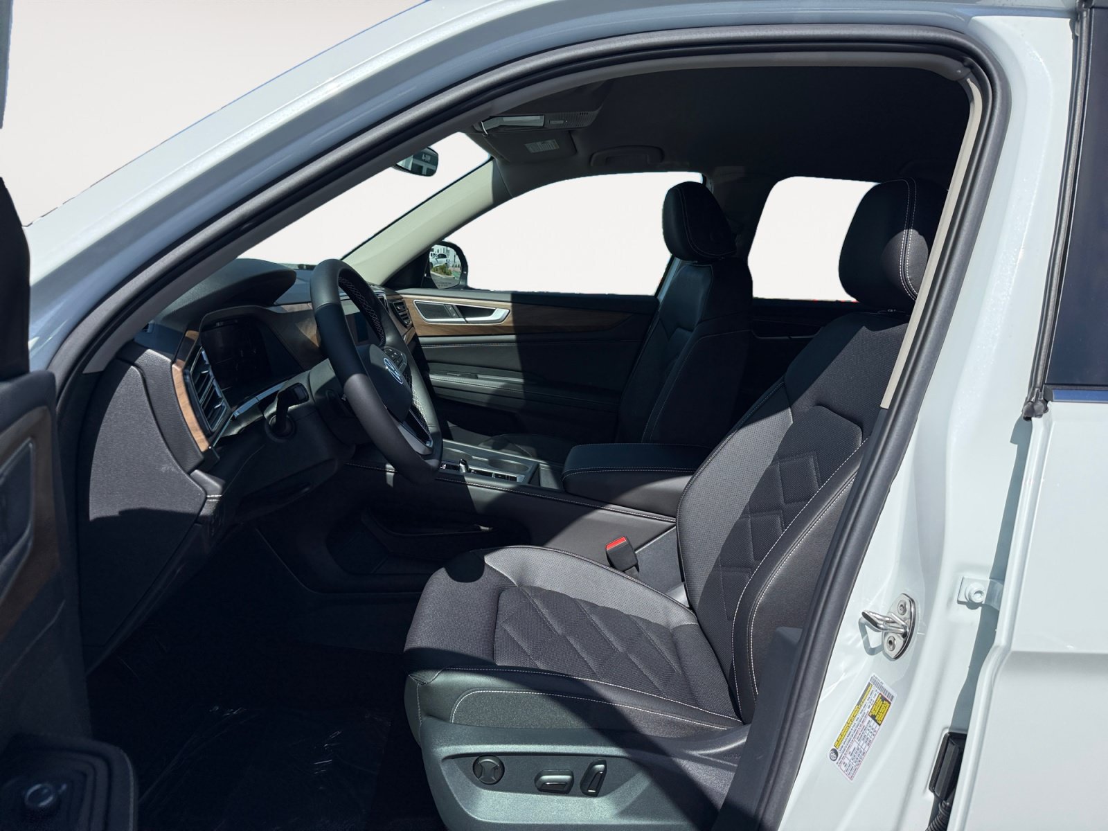 New 2026 Volkswagen Atlas SE FWD image 10