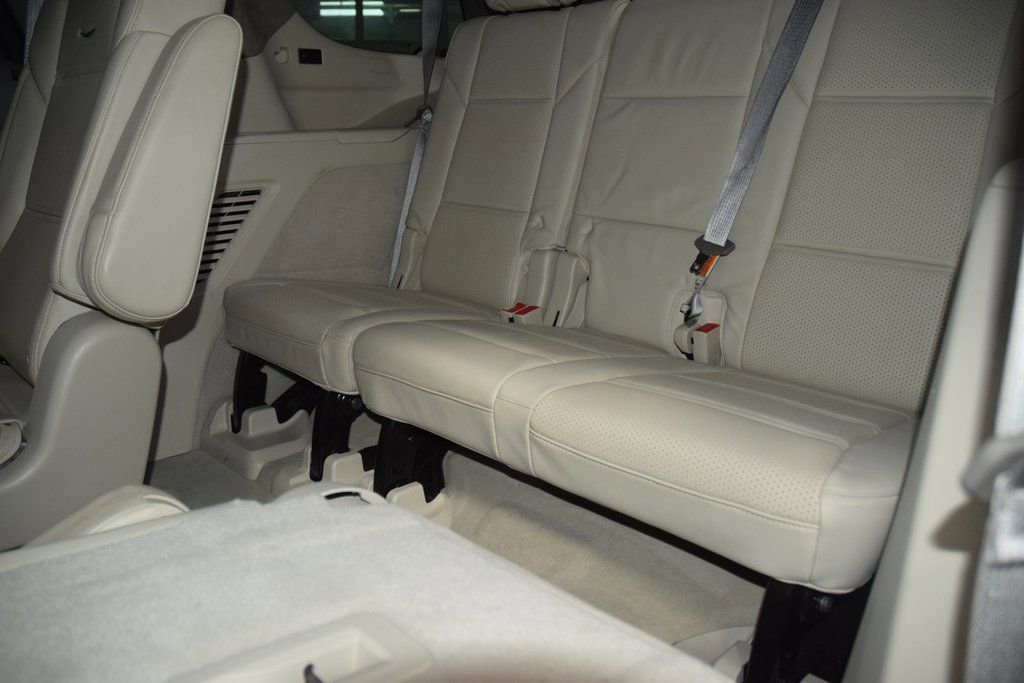 Used 2023 Cadillac Escalade Premium Luxury Platinum image 45