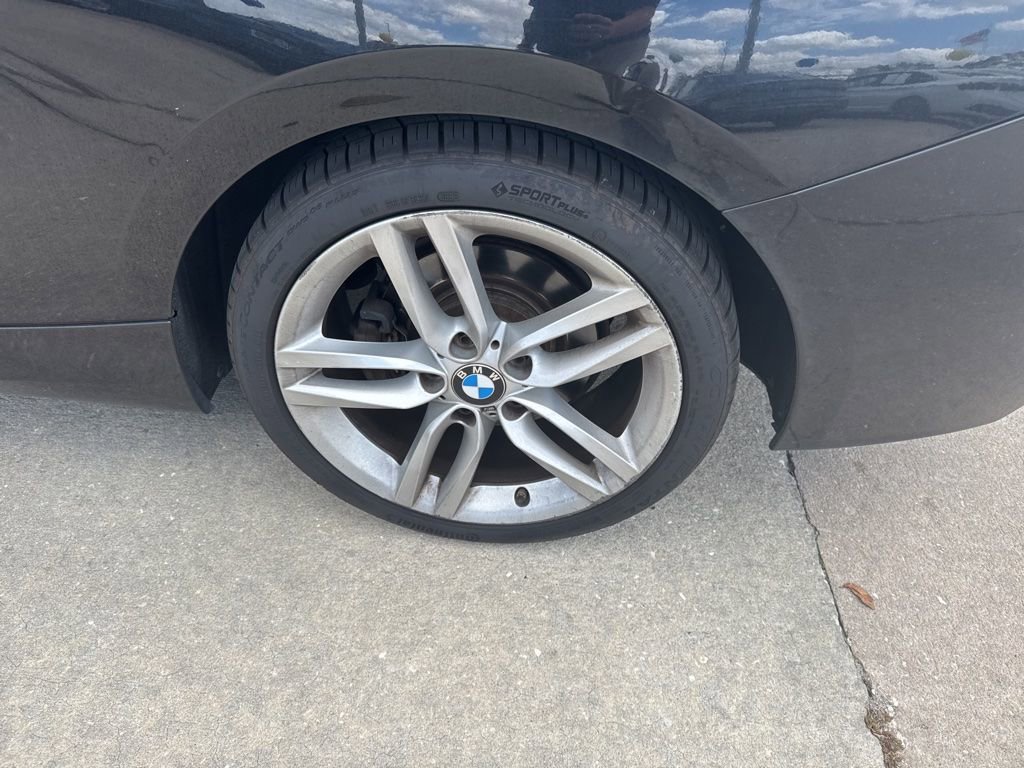 Used 2017 BMW 230i Convertible RWD image 5