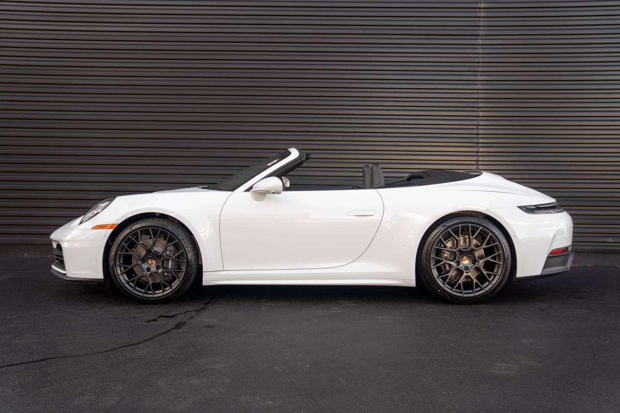 New 2026 Porsche 911 Carrera RWD image 2