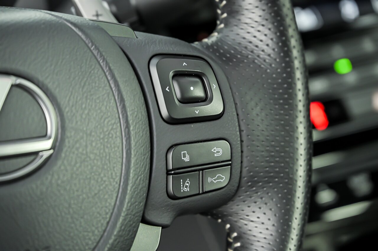 Used 2024 Lexus IS 500 RWD image 22