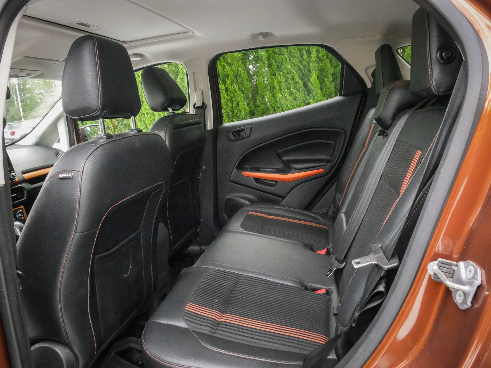 Used 2018 Ford EcoSport SES w/ SES Cold Weather Package AWD/4WD image 8