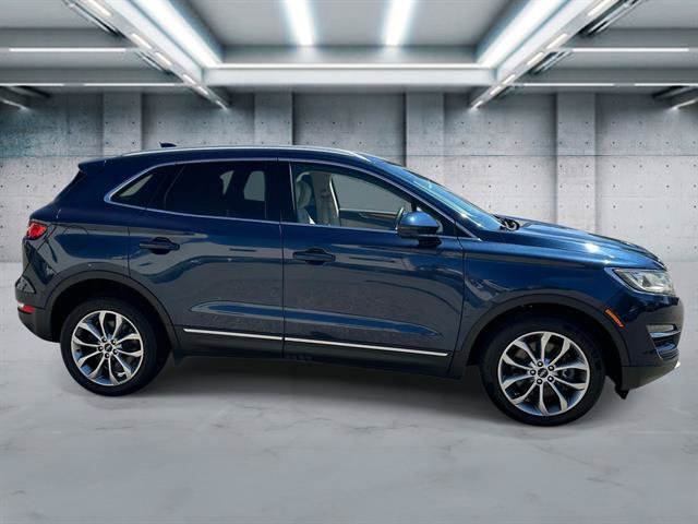 Used 2017 Lincoln MKC Select w/ Select Plus Package AWD/4WD image 3