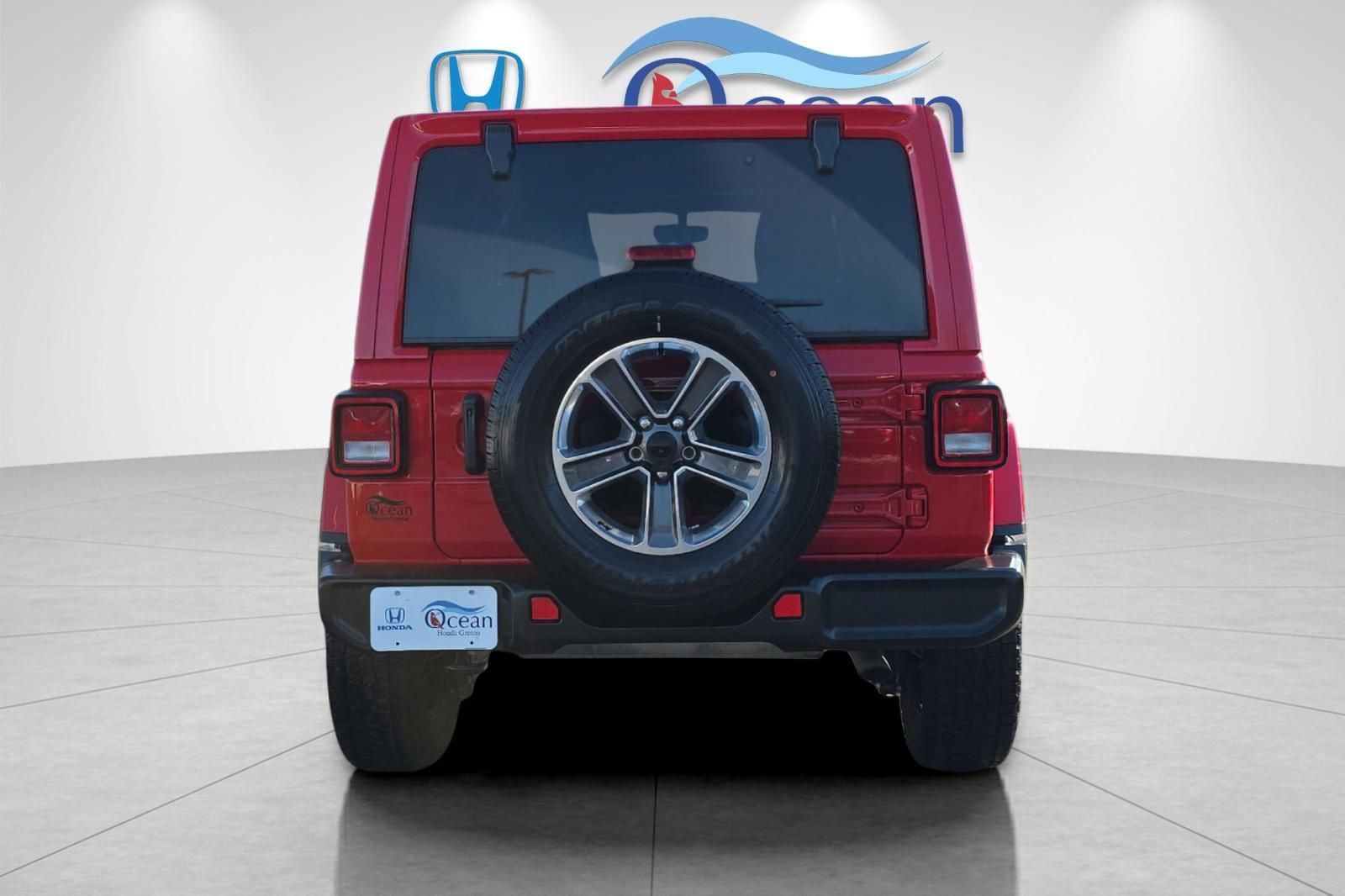 Used 2023 Jeep Wrangler Sahara image 6