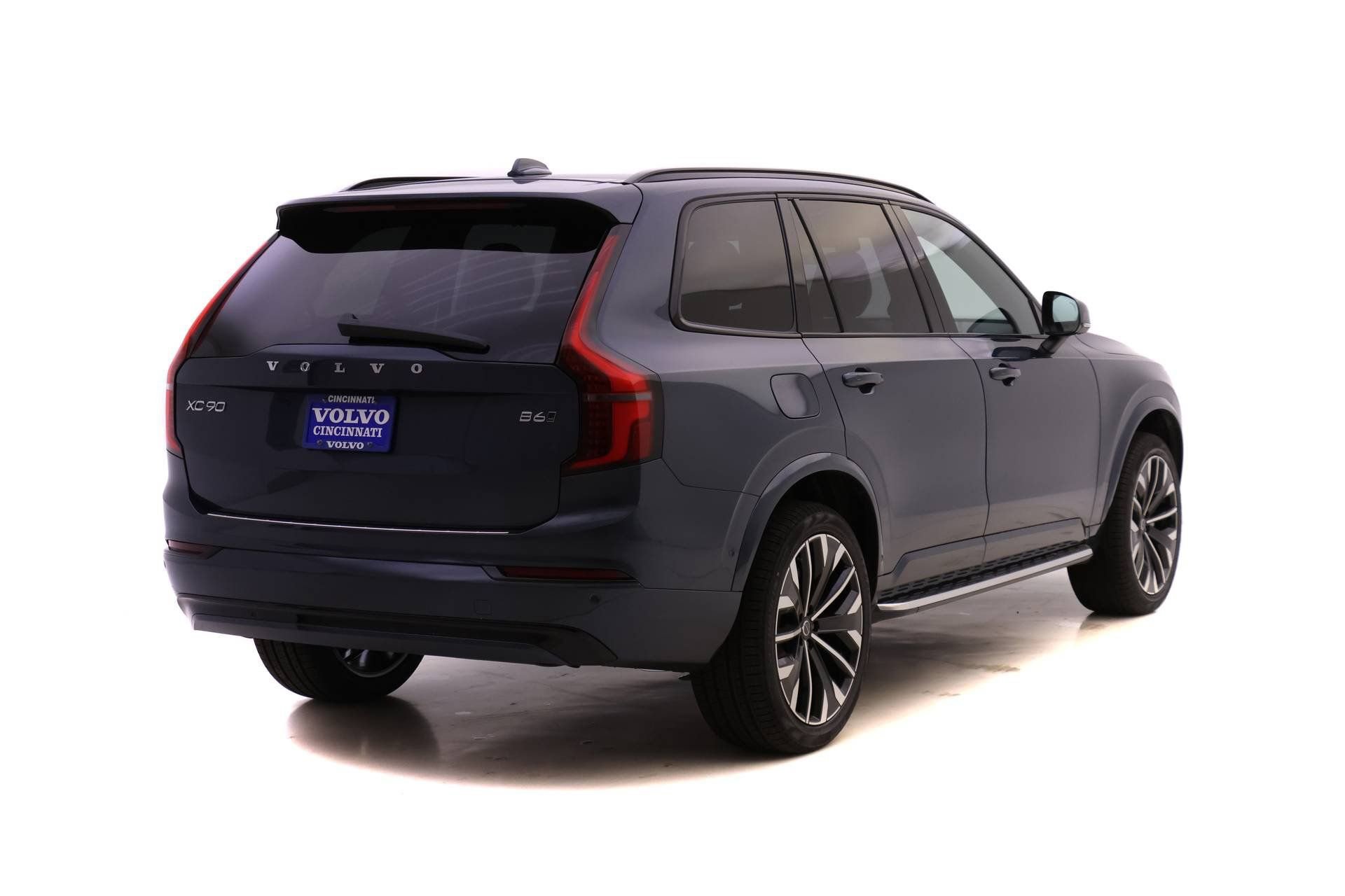 New 2026 Volvo XC90 B6 Ultra w/ Protection Package image 4