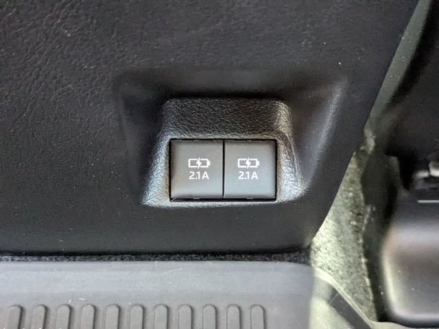 Used 2021 Toyota 4Runner SR5 AWD/4WD image 15