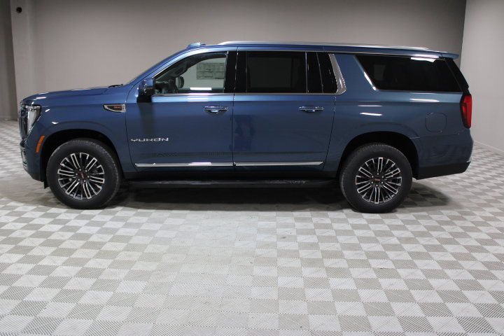 New 2026 GMC Yukon XL Elevation w/ Elevation Premium Package AWD/4WD image 9