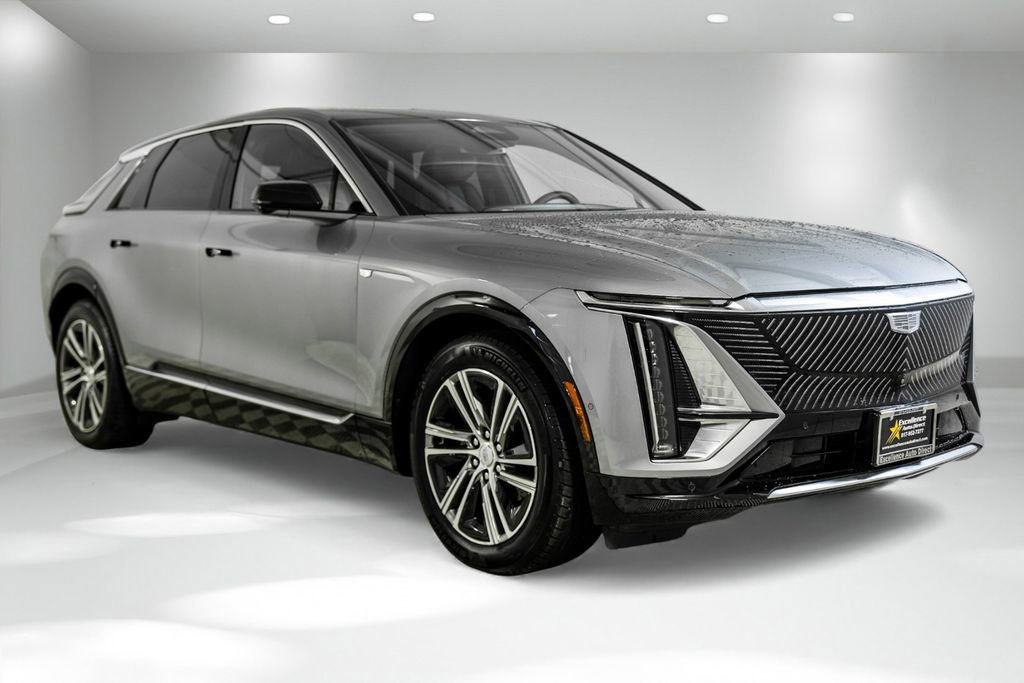 Used 2024 Cadillac Lyriq Luxury w/ LPO, Floor Liner Package image 8