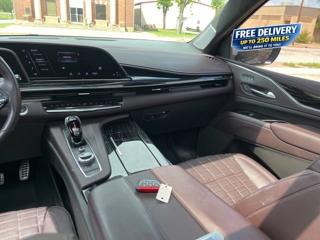 Used 2023 Cadillac Escalade V AWD/4WD image 46