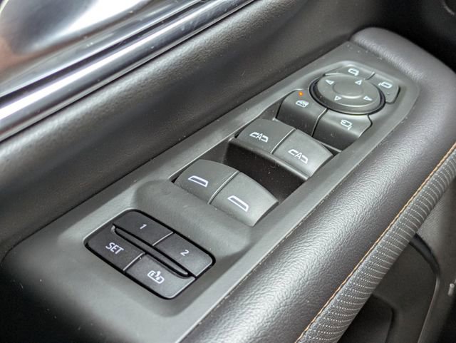 Used 2021 GMC Yukon AT4 AWD/4WD image 27