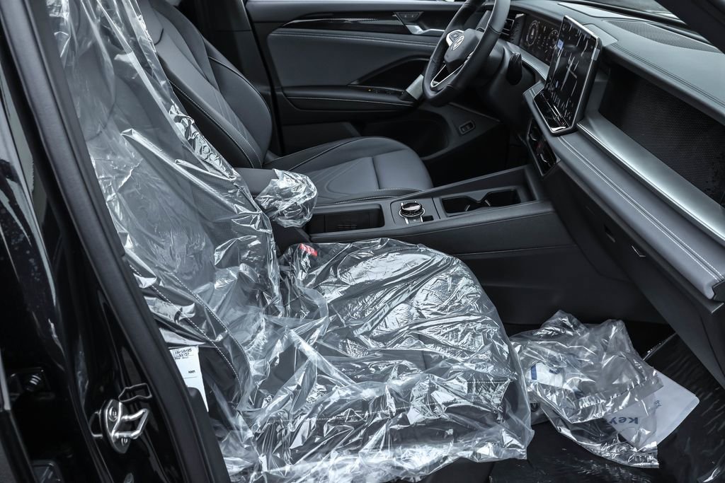 New 2026 Volkswagen Tiguan SE R-Line image 40