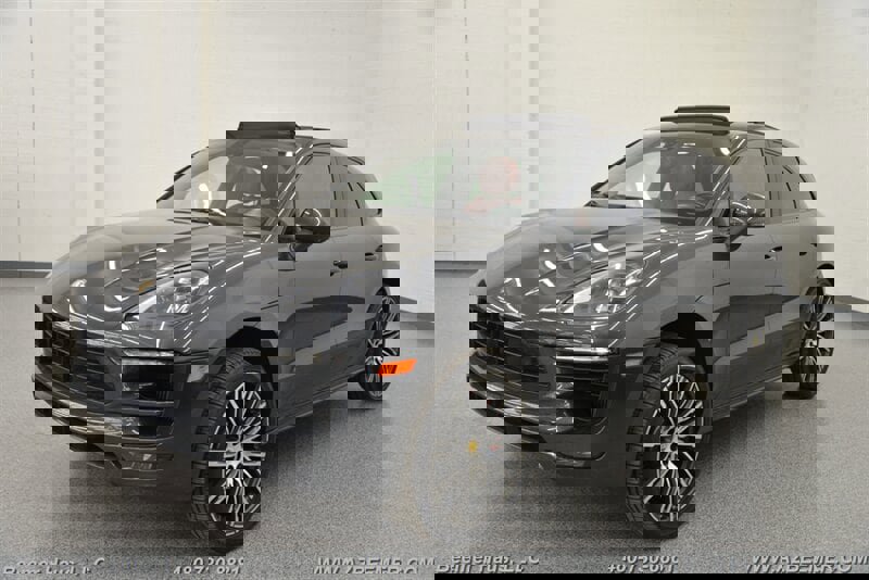 Used 2018 Porsche Macan GTS AWD/4WD image 3