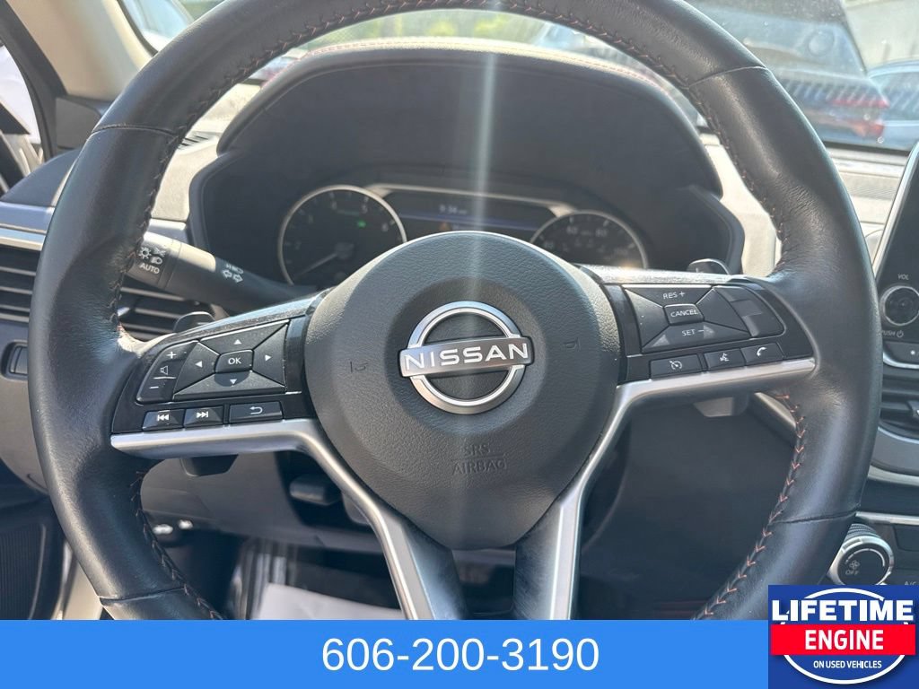 Used 2024 Nissan Altima 2.5 SR AWD/4WD image 17
