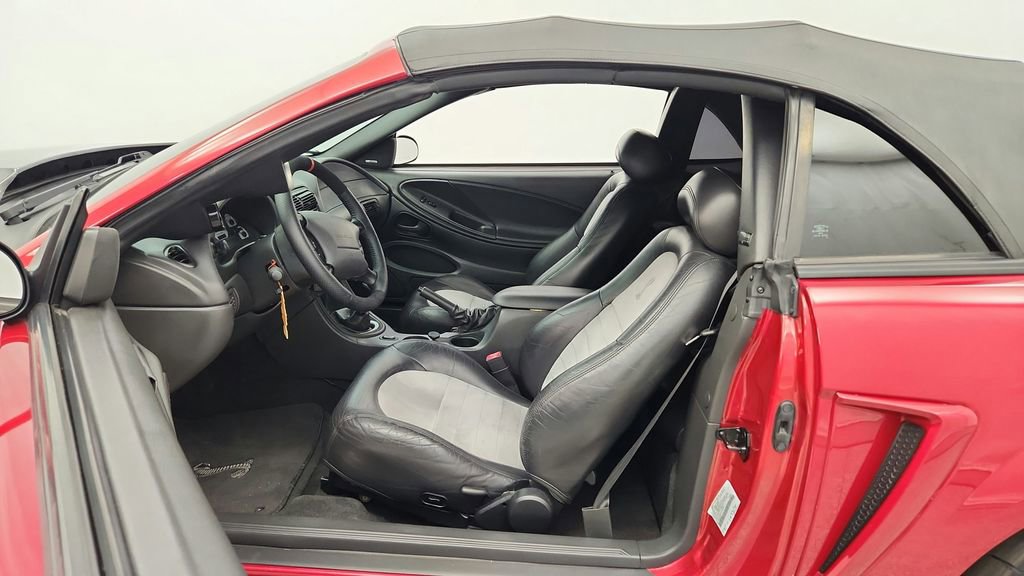 Used 2001 Ford Mustang Cobra RWD image 19