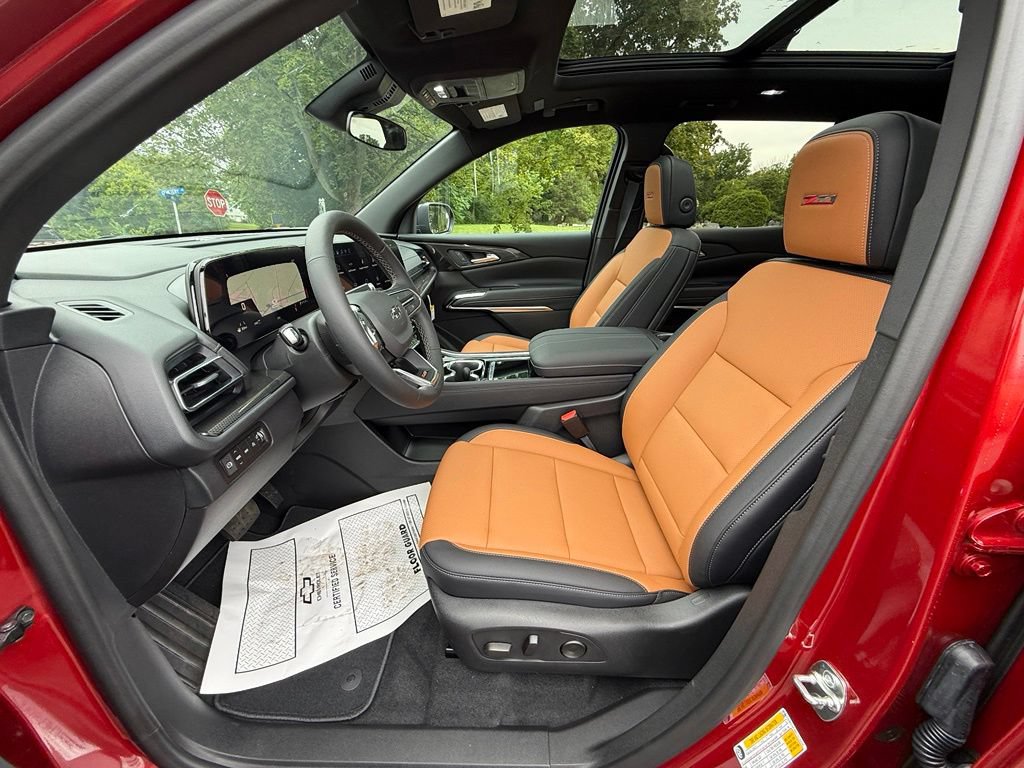 New 2027 Chevrolet Traverse Z71 w/ LPO, Floor Liner Package AWD/4WD image 17