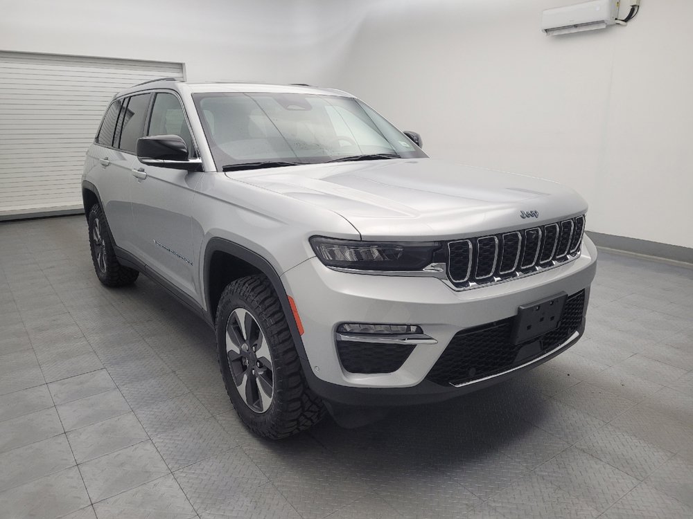 Used 2022 Jeep Grand Cherokee Limited 4xe w/ Luxury Tech Group II AWD/4WD image 13