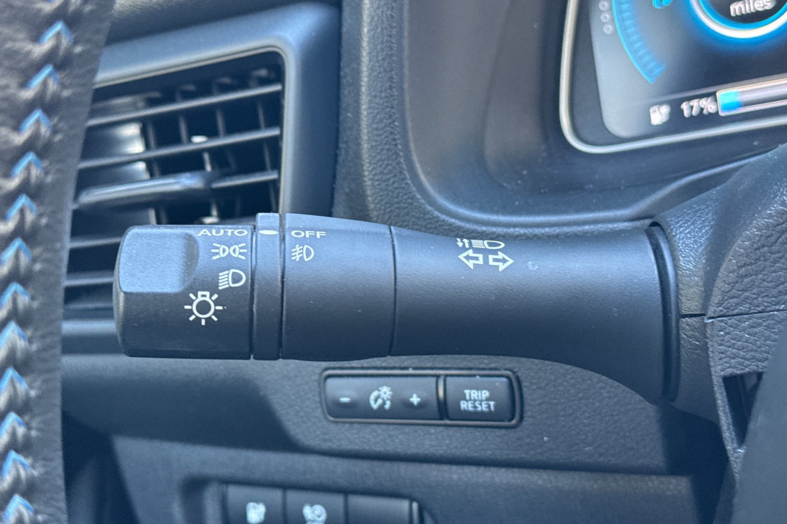 Certified 2023 Nissan Leaf SV Plus FWD image 38