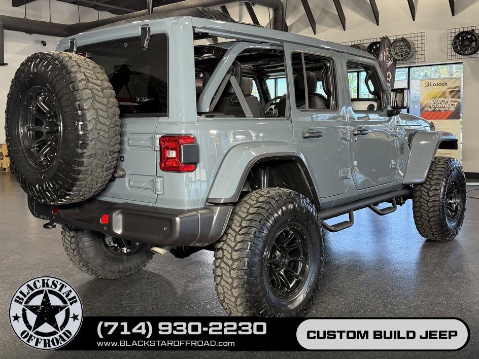Used 2025 Jeep Wrangler Unlimited Sahara w/ Safety Group AWD/4WD image 7