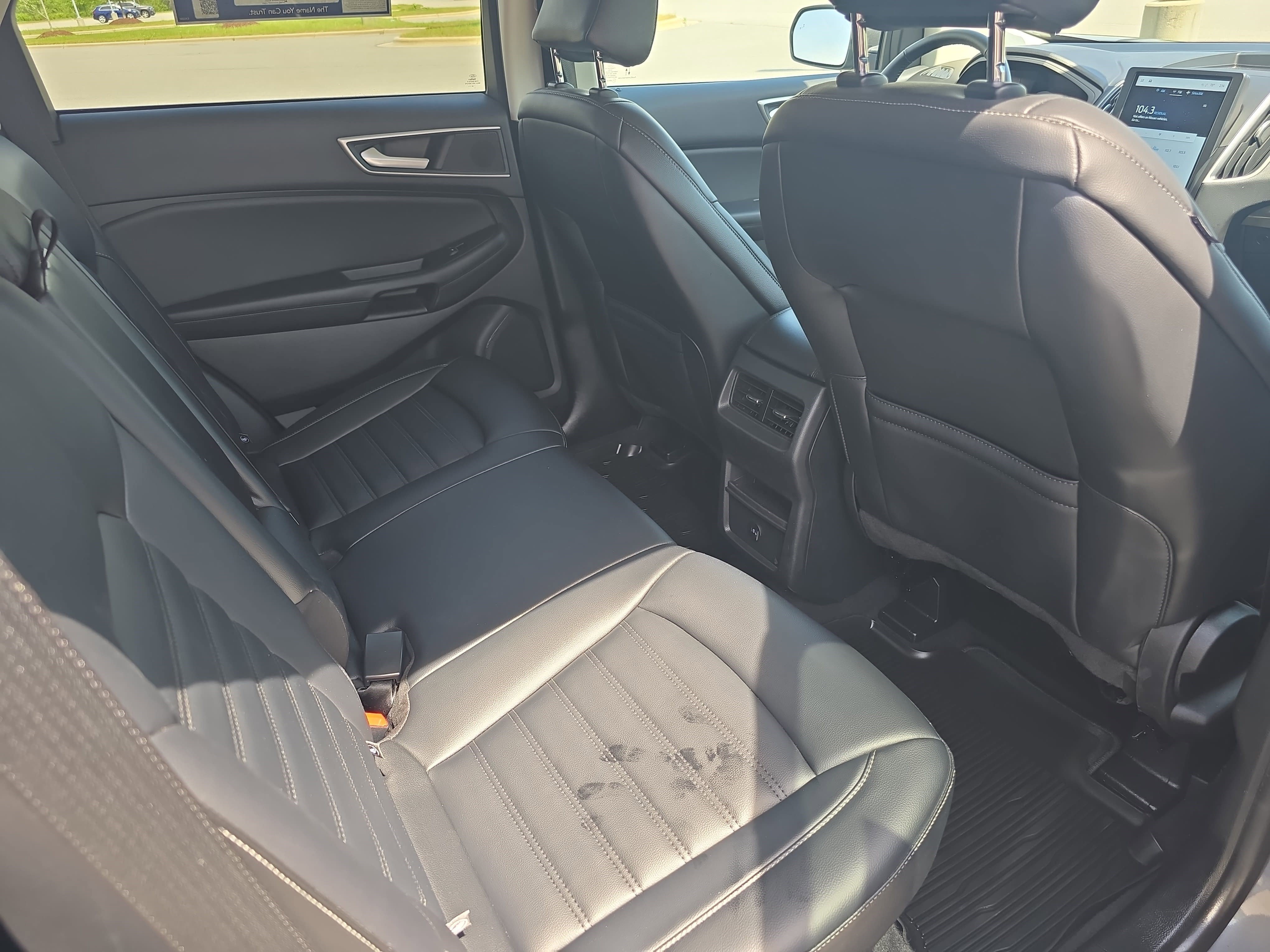Used 2024 Ford Edge SEL AWD/4WD image 11