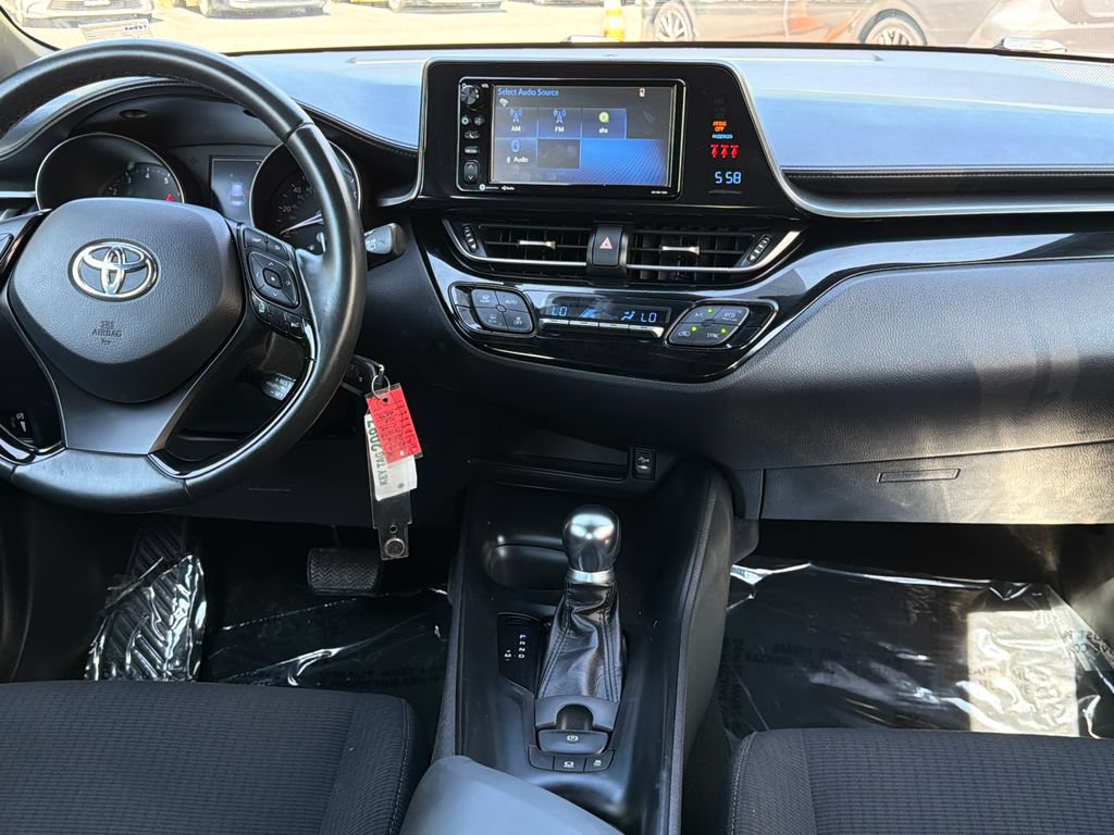 Used 2018 Toyota C-HR XLE FWD image 16