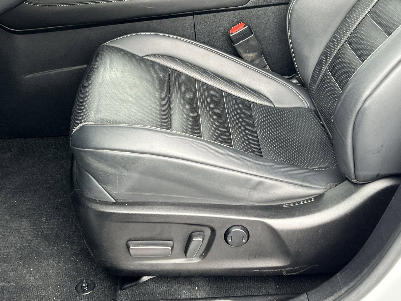 Used 2022 Lexus RX 450h F Sport image 15