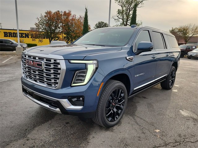New 2026 GMC Yukon XL Denali image 8