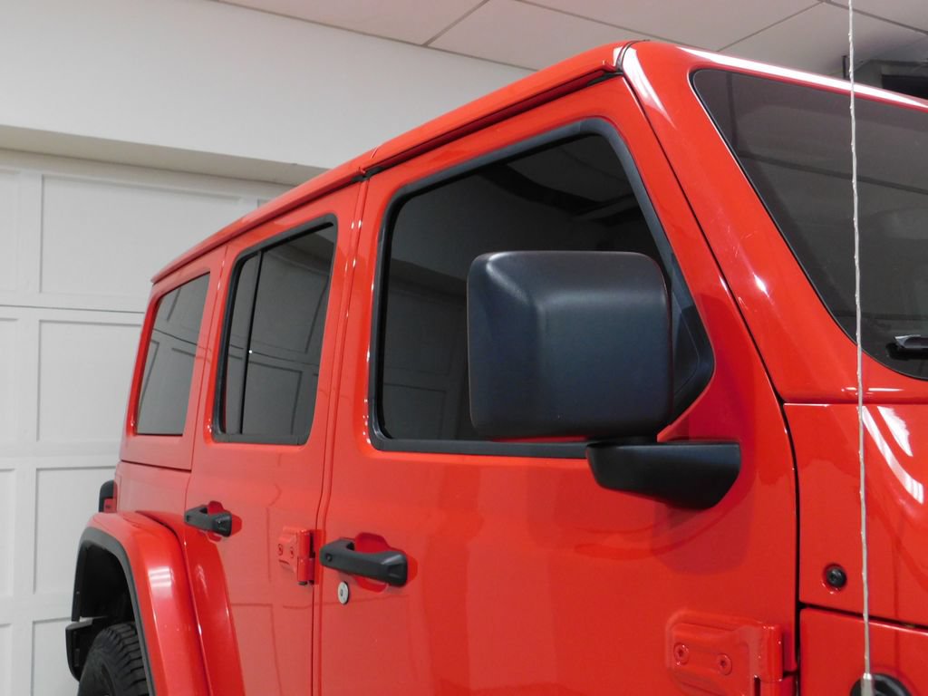 Used 2021 Jeep Wrangler Unlimited Rubicon w/ Dual Top Group AWD/4WD image 11