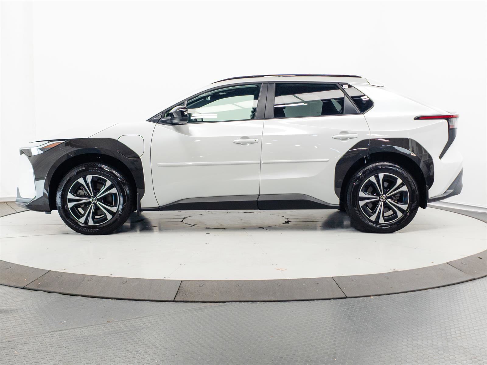 Certified 2024 Toyota bZ4X AWD w/ Weather Package image 8