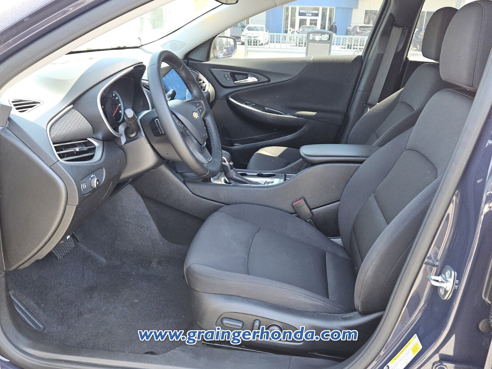 Used 2025 Chevrolet Malibu RS image 10