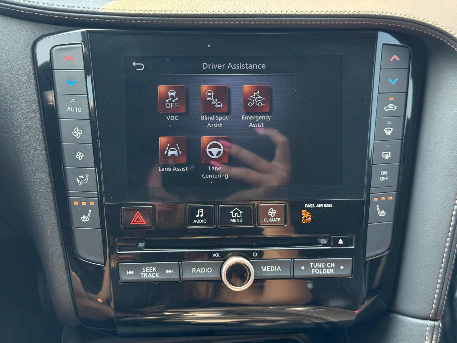 Used 2023 INFINITI QX50 Luxe FWD image 30