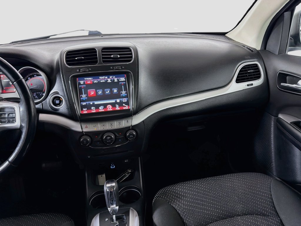 Used 2019 Dodge Journey SE FWD image 23
