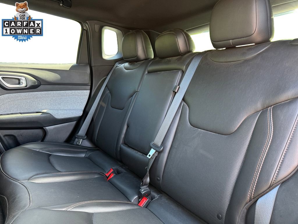Used 2023 Jeep Compass Latitude w/ Sun and Sound Group AWD/4WD image 14