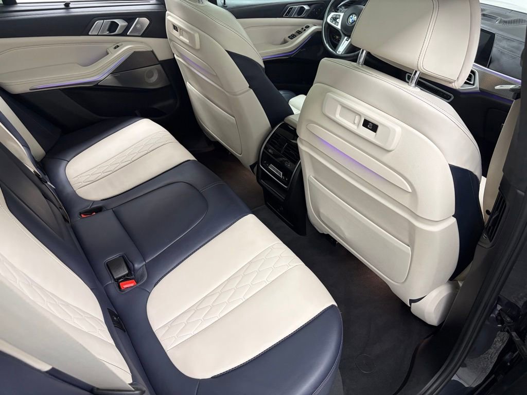 Used 2022 BMW X5 M50i w/ Executive Package image 39