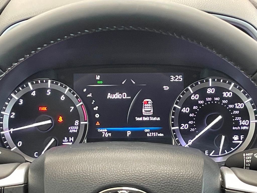 Used 2022 Toyota Highlander XLE AWD/4WD image 25