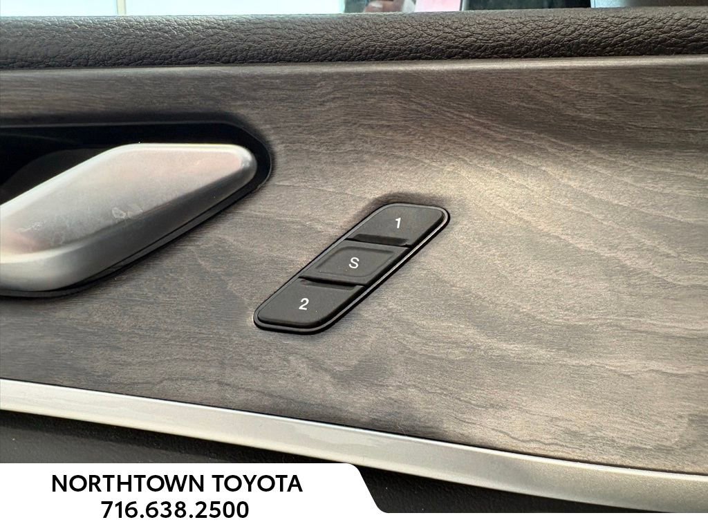 Used 2021 Jeep Grand Cherokee L Limited AWD/4WD image 15