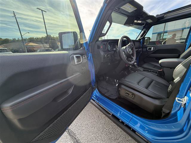 Used 2024 Jeep Wrangler Unlimited Rubicon image 11