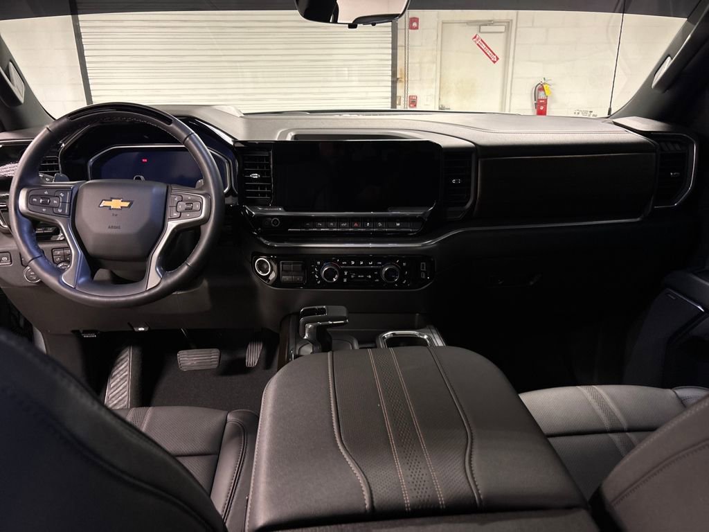 Certified 2026 Chevrolet Silverado 1500 High Country w/ Technology Package image 33
